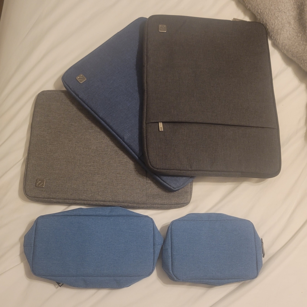 Tablet/Laptop Sleeves And Cable Bags